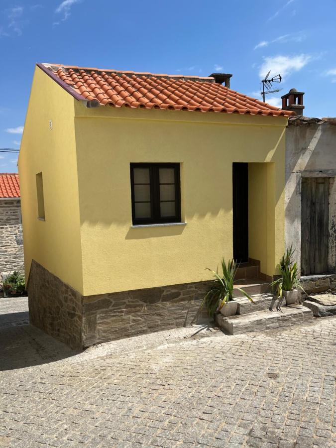 Casas Do Coa - Casa Do Castelo Villa Vila Nova de Fozcoa Luaran gambar